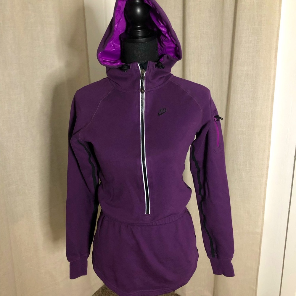 NIKE Women Hoodie Sweatshirt